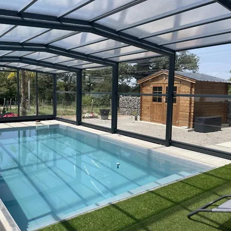 Confortable Avec Piscine Couverte Et A - Fr-1-489-483 乡村民宿 *