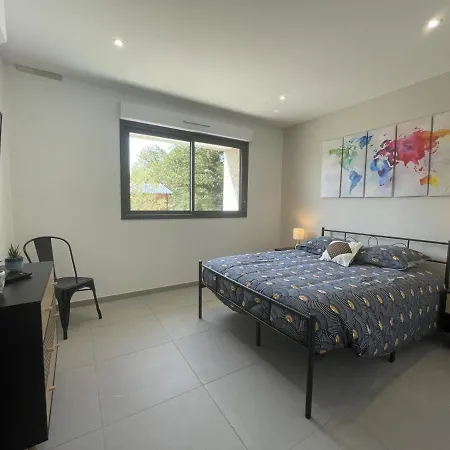 Renove Avec Piscine Couverte Chauffee, Spa, Climatisation Et Equipements Pmr A - Fr-1-489-483 Holiday home Couzon