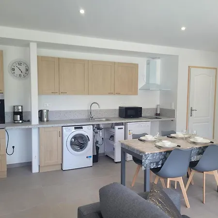 Confortable Avec Piscine Couverte Et A - Fr-1-489-483