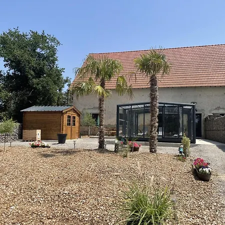 Confortable Avec Piscine Couverte Et A - Fr-1-489-483 בית נופש